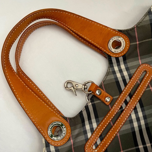 Burberry Blue Label Reversible - Picture 8 of 14